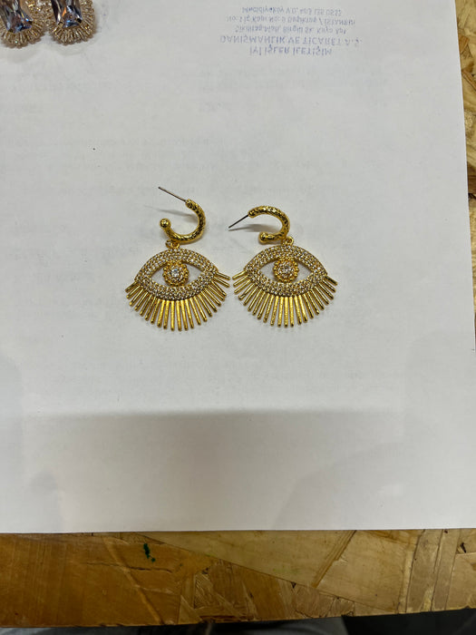 Gold Taşlı Eye Küpe