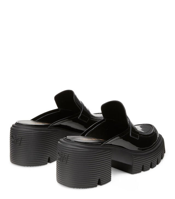 Stuart Weitzman Siyah Kadın Loafer 38