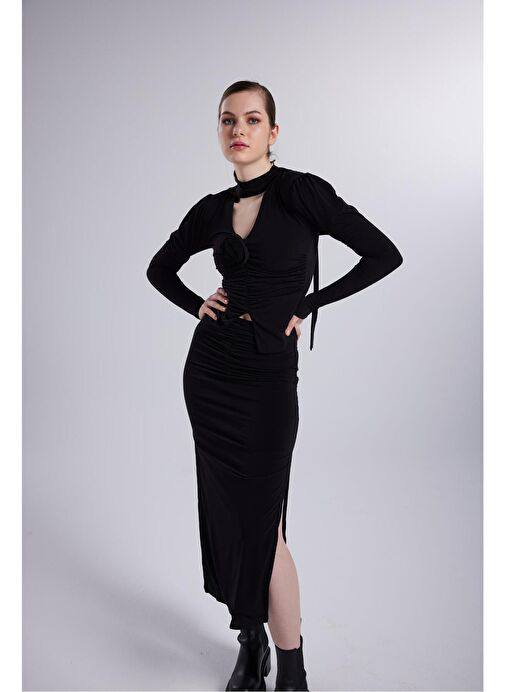 Holly Lolly Siyah Kadın Fular Detaylı Bluz S